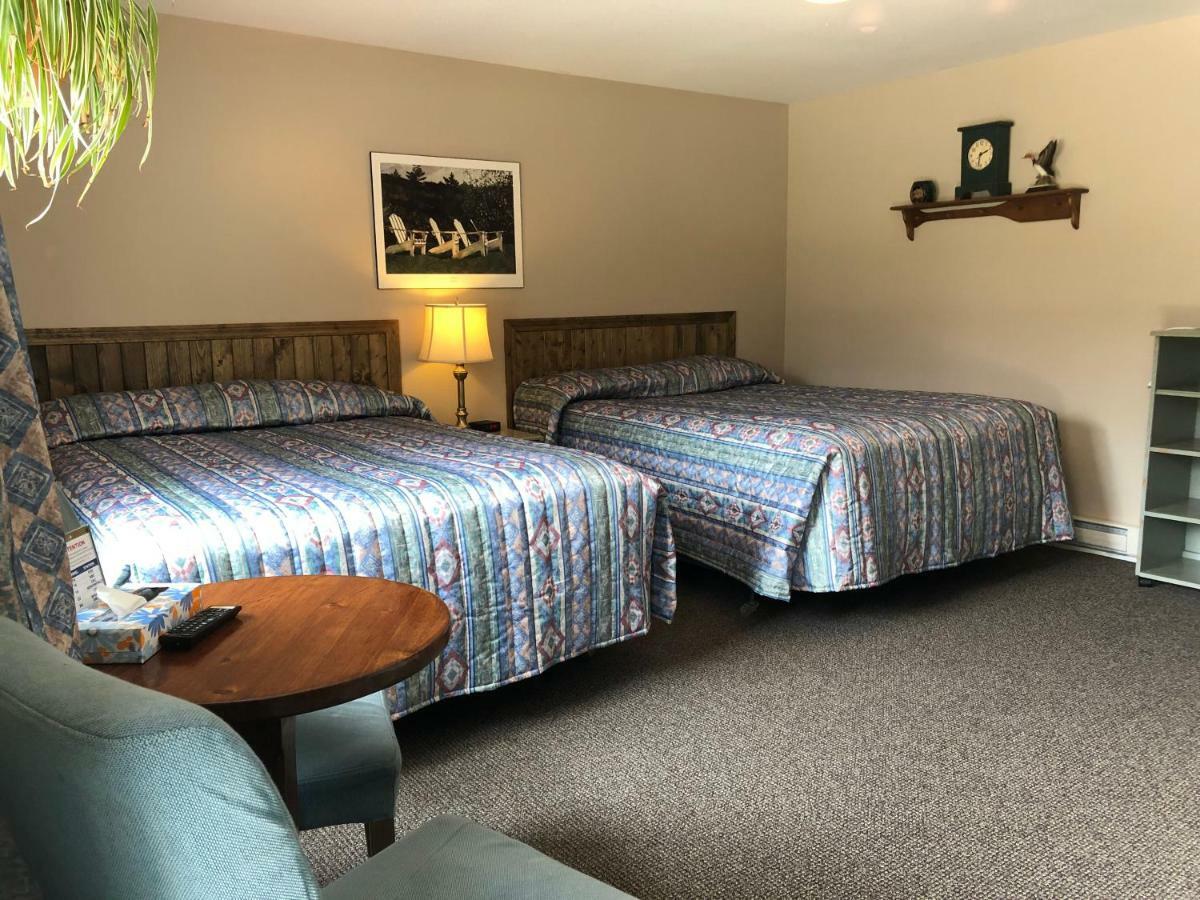 Dwight Village Motel Buitenkant foto